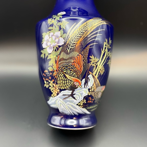 Vintage Cobalt Blue Asian Satsuma Style Vase Pheasants Gold Accents 10” Tall - Picture 7 of 7